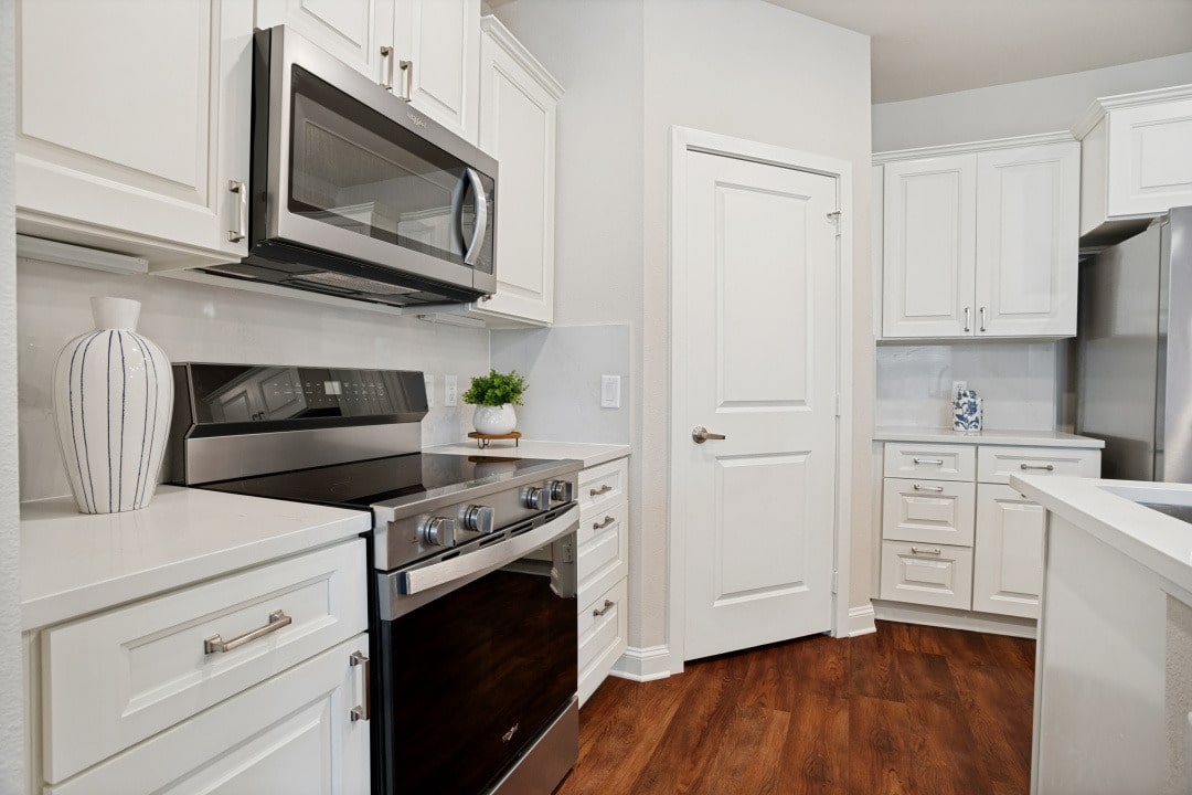 All retirement residences at The Victoria come with a full-sized cooking stove, microwave, and plenty of kitchen space.